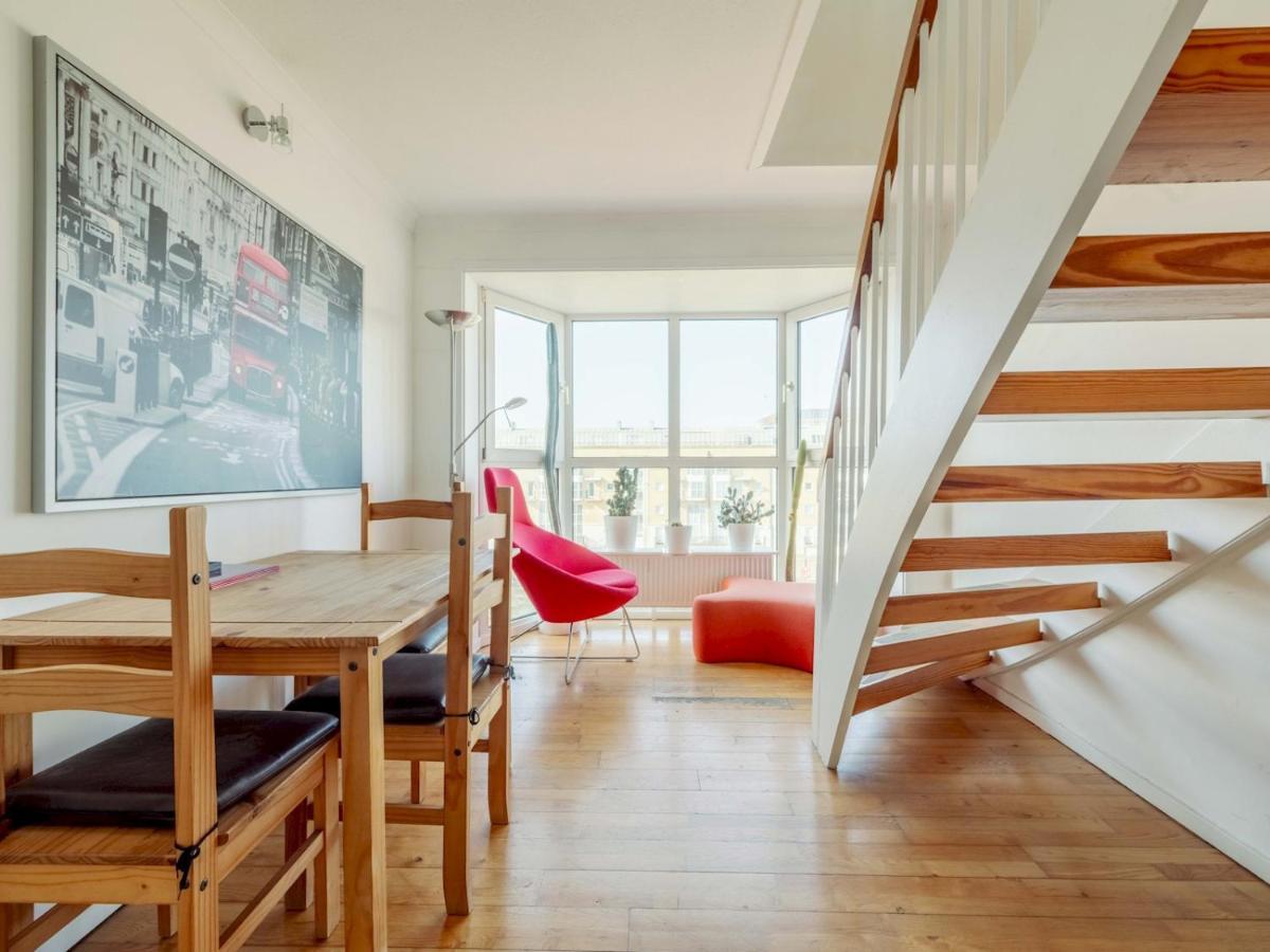 Sunny Maisonette With Views Over Canary Wharf, London Bagian luar foto
